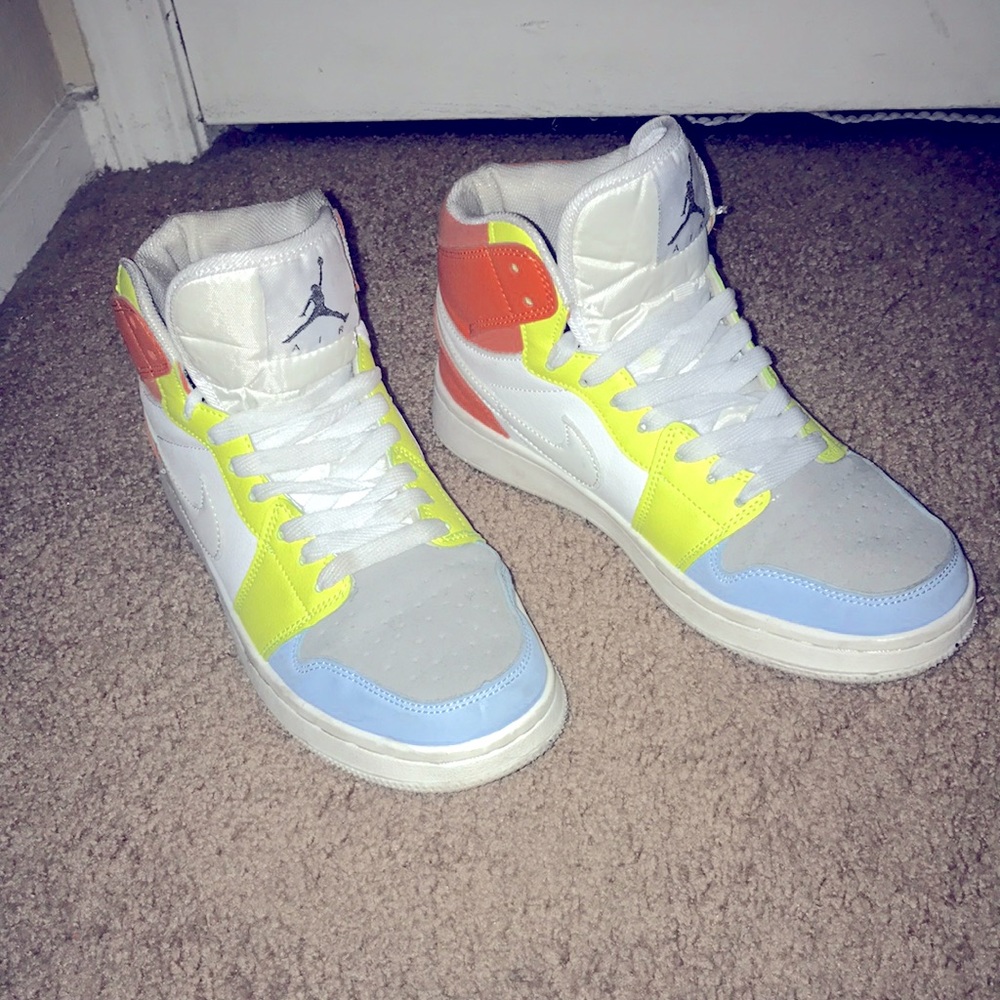 7.5 Womens Air Jordan 1s